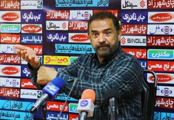 حمایت جنجالی فیروز کریمی از کیارستمی با کنایه‌ای تند به فراستی