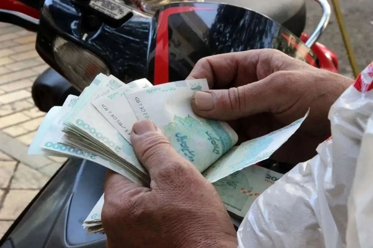 چراغ سبز بانک رفاه به وام ۴۰۰ میلیونی؛ چه کسانی بدون ضامن وام می‌گیرند؟