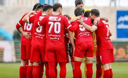 از پرسپولیس چه خبر؟ مدافع خارجی پرسپولیس از حضور در بازی‌ها محروم شد / جزئیات محرومیت مدافع خارجی پرسپولیس و تاثیر آن بر ترکیب تیم