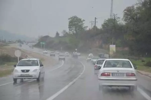 بارش برف و باران در ۳ استان/ ترافیک سنگین در مسیرهای منتهی به تهران
