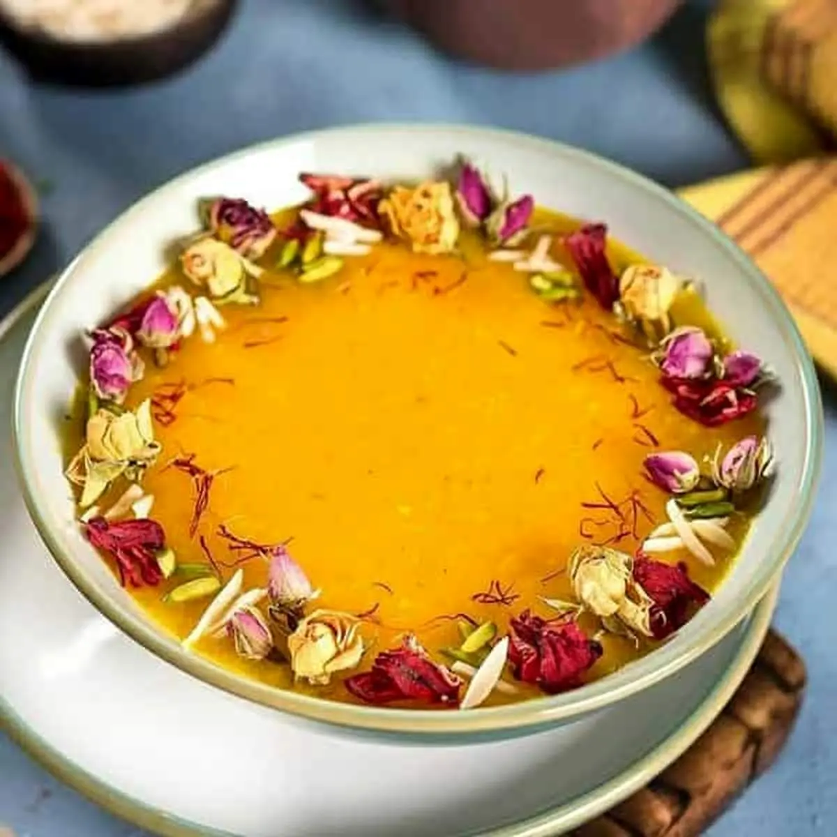 رمضان شیرین‌تر با شله زرد مجلسی | فوت‌وفن‌های تهیه شله زرد ویژه افطار
