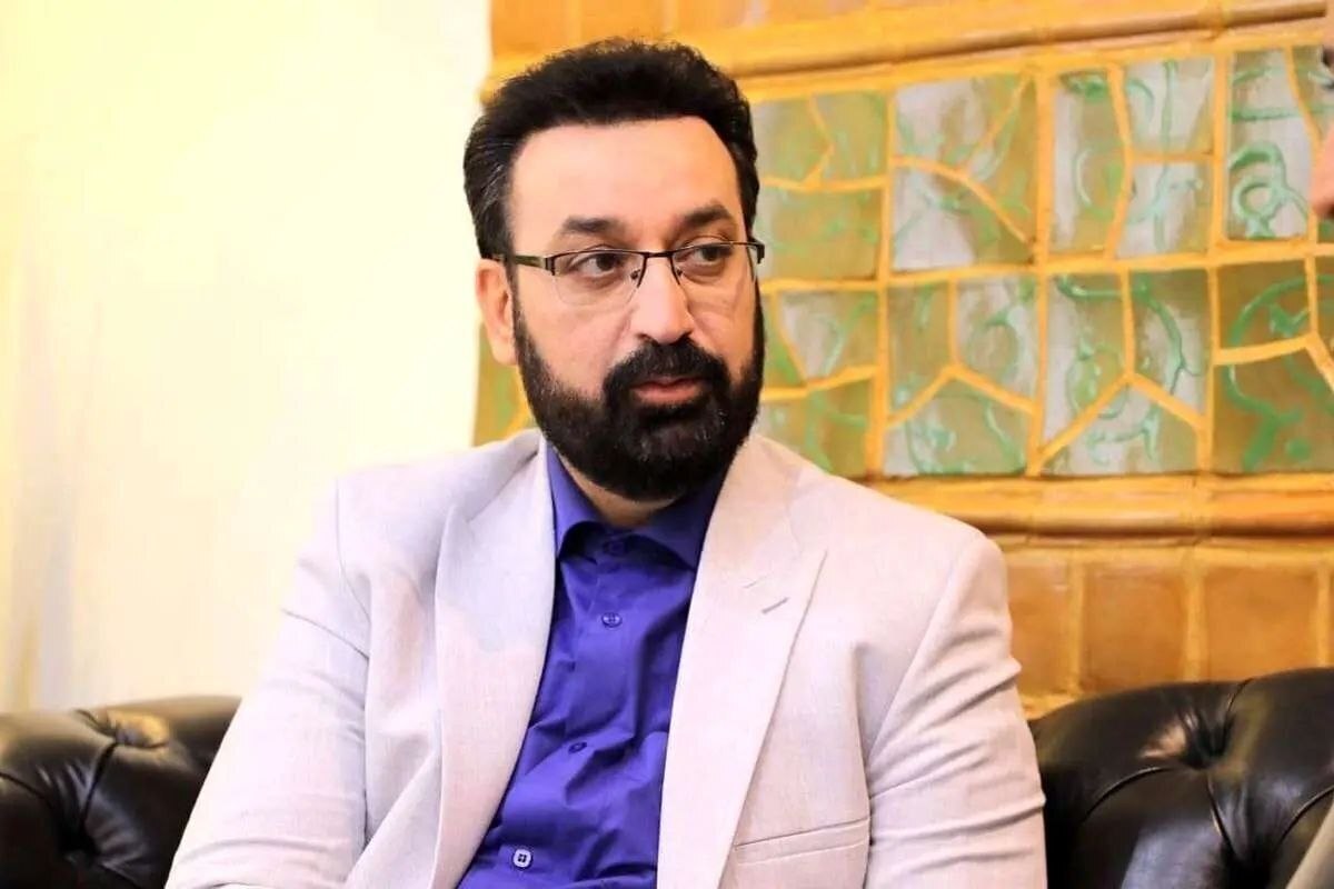 فرزاد جمشیدی، مجری باسابقه تلویزیون درگذشت؛ علت فوت سکته قلبی بود