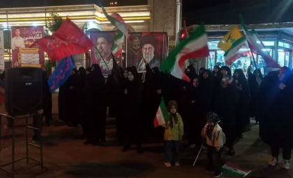 مردم هریس در اجتماع شبانه بر تداوم راه رهبر شهید تأکید کردند