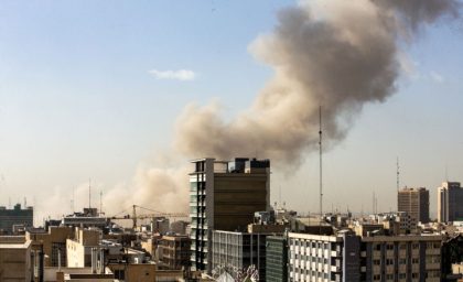 بمباران شدید در غرب و مرکز ایران توسط جنگنده‌های رژیم صهیونیستی | انفجار در کرج، اشتهارد و ورامین؛ اهداف نظامی سپاه در آستانه اشتهارد هدف قرار گرفت / صدای مهیب ۴ انفجار پی‌درپی در شهرهای غرب تهران