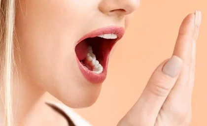سلامت دهان و دندان ۱۷ خرداد ۱۴۰۵ | خطر جدی بیماری لثه برای سکته مغزی و قلبی / باکتری‌های پریودنتیت به جریان خون نفوذ می‌کنند؛ حتی بدون سابقه آلزایمر در خانواده، التهاب لثه زنگ خطر است + جزئیات علمی**