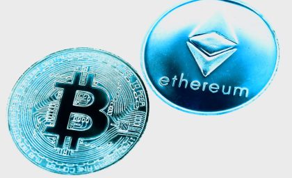 قیمت بیت‌کوین و اتریوم امروز چهارشنبه ۳ تیر ۱۴۰۵؛ افت قیمت بیت‌کوین بازار رمزارزها را قرمزپوش کرد + آخرین نرخ BTC و ETH و بررسی دلایل کاهش قیمت در معاملات امروز / کاهش قیمت بیت‌کوین در بازار ارزهای دیجیتال؛ بیت‌کوین و اتریوم امروز ۳ تیر ۱۴۰۵ چند معامله شدند؟