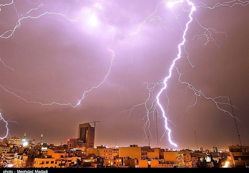 رگبار باران و رعدوبرق در ۱۳ استان/ وزش باد شدید در ۲۳ استان