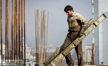 ترمیم دستمزد کارگران در نیمه دوم سال ۱۴۰۵ منتفی شد | وعده شورای عالی کار خلف وعده کرد؛ عضو کارگری: در ۵ سال اخیر هرگز ترمیم نکردند / فاصله ۲۶ میلیون تومانی حقوق تا سبد معیشت ۴۲.۹ میلیون تومانی + جزئیات
