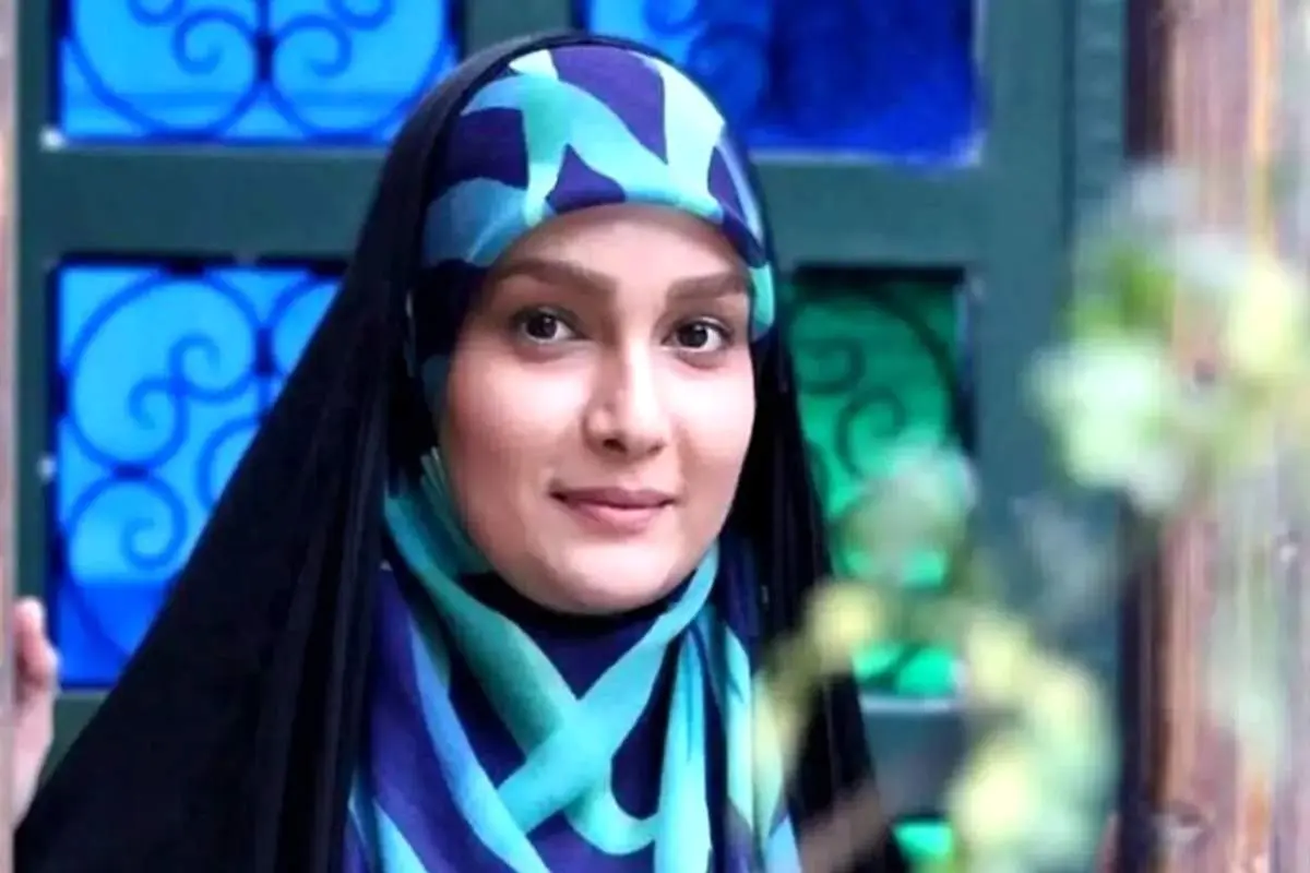 مژده خنجری، مجری مطرح صدا و سیما، پس از مدتها با انتشار یک عکس جدید در کنار همسرش محمدزمان منفردی در فضای مجازی ظاهر شد.
