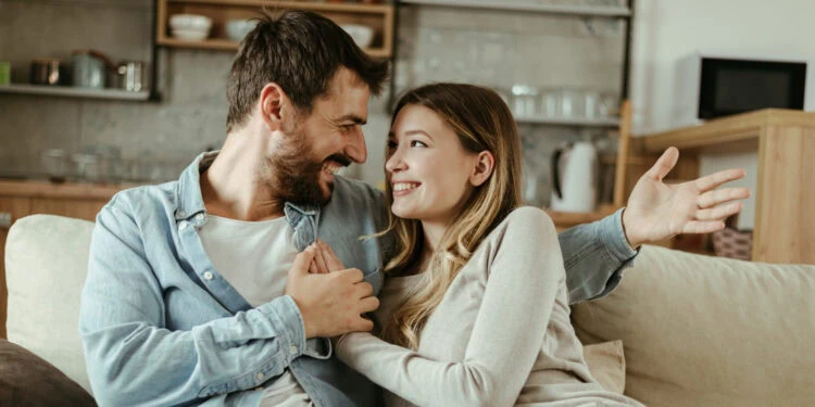 بهترین زمان برای رابطه زناشویی از نظر پزشکان چیست؟ صبح یا شب؟ | پاسخ متخصصان به یک سوال رایج