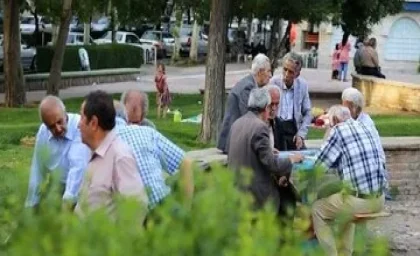 تداوم حمایت مالی از بازنشستگان | کمک‌هزینه مسکن و معیشت همچنان پرداخت می‌شود | آخرین جزئیات رسمی