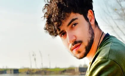 بازیگر «بن سای» و نخستین تجربه سینمایی شروین حاجی‌ پور | خواننده با حضور در نقش اصلی فیلم به کارگردانی علی بهراد روی پرده می‌ رود / پریناز ایزدیار، پیمان معادی و ستاره پسیانی سایر بازیگران این پروژه سینمایی هستند