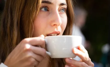 فال قهوه روزانه جمعه ۲۹ خرداد ماه ۱۴۰۵ | تعبیر نقش های فنجان برای متولدین فروردین تا اسفند / از سوسک نشانه بیماری تا خطوط S برای افزایش درآمد؛ خطوط موج‌دار نشانه افکار منفی + جزئیات ۱۵ نقش کلیدی