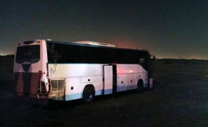 واژگونی یک دستگاه اتوبوس در آبادان