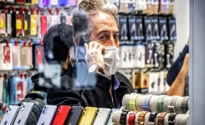 قیمت موبایل بازار ۲۶ خرداد ۱۴۰۵ | خبر خوش برای خریداران؛ روند نزولی قیمت‌ها ادامه دارد / گلکسی S26 اولترا ۴۸۶ میلیون، آیفون ۱۷ پرومکس ۴۰۵ میلیون تومان + جدول جدید**