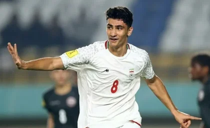 اخبار فوری نقل و انتقالات استقلال | هافبک ملی‌پوش استقلال ۳ پیشنهاد خارجی روی میز دارد؛ تصمیم نهایی در هفته آینده / سه مقصد خارجی برای ستاره آبی‌ها؛ از امارات و قطر تا ترکیه؛ تکلیف ملی‌پوش استقلال تا پایان هفته مشخص می‌شود