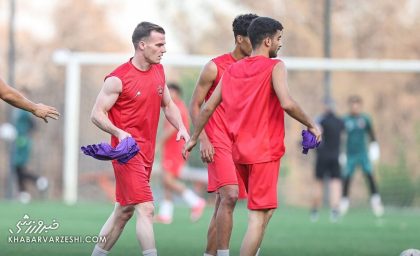 اخبار فوری نقل و انتقالات پرسپولیس | ابهام در آینده دو خارجی؛ تکلیف سرگیف و اورونوف در هفته آینده مشخص می‌ شود / شرایط مبهم دو ستاره ازبک؛ سرگیف و اورونوف در هاله ای از ابهام؛ تمدید یا جدایی؟