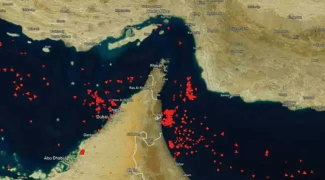 تحولات لحظه‌ای خلیج فارس | اختلال ناگهانی GPS در تنگه هرمز؛ پروازها از آسمان ایران و عراق به بحرین تغییر مسیر دادند / قطع سیگنال‌های ناوبری به دلیل پارازیت‌ های گسترده