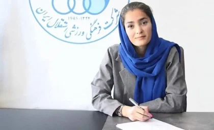 استقلال زنان با سرمربی جدید به لیگ برتر می‌آید؛ آبی‌پوشان برای یک شروع متفاوت آماده می‌شوند / تغییر بزرگ در استقلال زنان؛ سرمربی جدید سکان هدایت تیم را در لیگ برتر به دست گرفت / استقلال زنان با چهره‌ای تازه روی نیمکت؛ پروژه جدید آبی‌ها برای درخشش در لیگ برتر کلید خورد