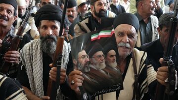 آخرین اخبار از مراسم وداع با رهبر شهید در لرستان | استاندار لرستان: عشایر و روستاییان استان با حضور حماسی خود ارادت قلبی‌شان را به قائد امت نشان دادند / تشییع باشکوه در عراق، عظمت جهان اسلام و تأثیرگذاری اندیشه‌های رهبر شهید را به تصویر کشید