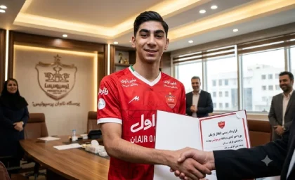 اخبار فوری نقل و انتقالات پرسپولیس | سومین خرید پرسپولیس رونمایی شد؛ پویا پورعلی به جمع سرخ پوشان پیوست + عکس / شکار سوم از گلگهر؛ هافبک سابق تراکتور و ذوبآهن با قراردادی رسمی قرمزپوش شد
