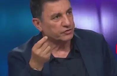 ساعت گران‌قیمت قلعه‌نویی در برنامه میثاقی سانسور شد؟ / جزئیات ماجرای جنجالی تصویر سرمربی تیم ملی روی آنتن زنده و واکنش‌ها به ساعت او / حاشیه تازه برای قلعه‌نویی و میثاقی؛ ماجرای سانسور ساعت سرمربی تیم ملی در تلویزیون چه بود؟
