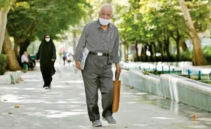 بازنشستگان برای تأمین هزینه‌های زندگی به اسنپ و دست‌فروشی روی آورده‌اند