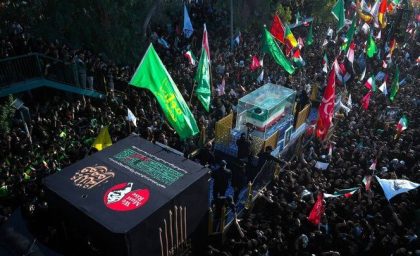 مراسم بزرگداشت امام مجاهد شهید در مصلای تهران اعلام شد | رهبر انقلاب برای سه شنبه ۲۳ تیر فراخوان داد / مراسم از ساعت ۱۷ تا ۱۹ با حضور علما و اقشار مختلف مردم در شبستان مصلای امام خمینی(ره) برگزار می شود