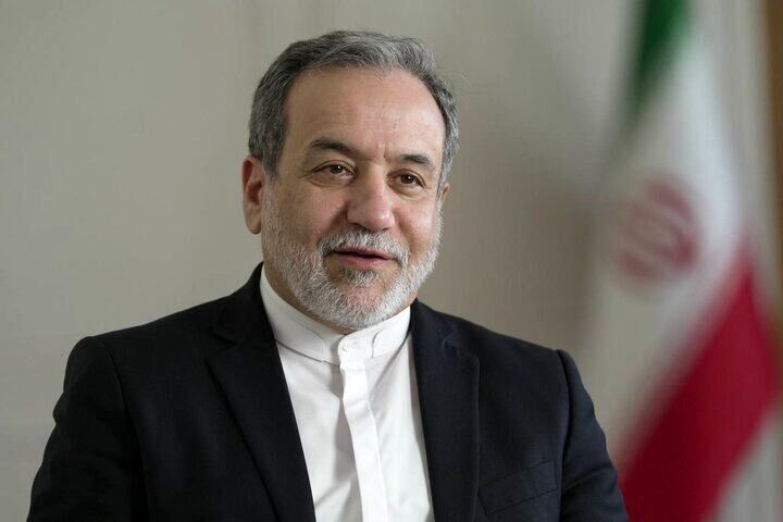 قدردانی عراقچی از عراق برای میزبانی باشکوه مراسم تشییع امام شهید