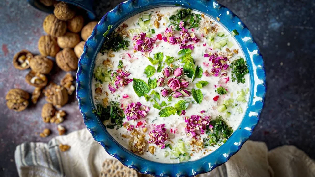 آموزش غذاهای مناسب تابستان؛ ۱۰ غذای سبک، خنک و مقوی برای روزهای گرم