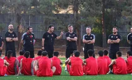 پرسپولیس برای فروش بازیکنش به سپاهان شرط گذاشت؛ انتقال در آستانه توافق؛ جزئیات درخواست سرخ‌ها برای صدور رضایت‌نامه