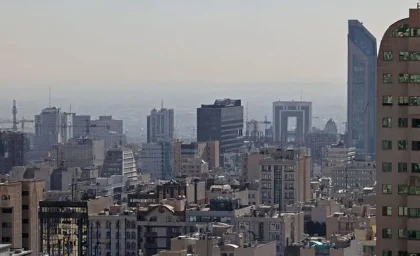 اخبار فوری بازار مسکن و اجاره بها | قیمت پیشنهادی مسکن ۳۰ تا ۵۰ درصد جهش کرد؛ چسبندگی قیمت و رکود معاملات در بازار خرید / خریداران مصرفی همچنان منتظرند؛ مشاوران املاک: قیمت اجاره در نیمه دوم سال با شیب ملایم افزایش می‌یابد؛ واحدهای نوساز در تهران به کیلویی ۱۲۰ میلیون تومان رسید