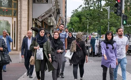 اخبار فوری بازار کار و آمار اقتصادی ایران | آمار بیکاری اعلام شد؛ ۳۴.۷ درصد بیکاران دارای تحصیلات دانشگاهی / نرخ بیکاری به ۱۲.۶ درصد رسید؛ از هر ۱۰۰ فارغ‌التحصیل، ۳۲ نفر بیکارند؛ وزارت کار: ۹۰۰ هزار شغل جدید در سال ۱۴۰۵ ایجاد شده است