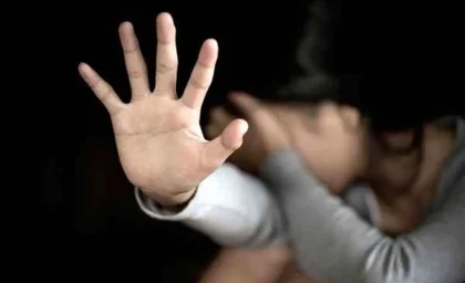 پرونده حمیدرضا رجب‌زاده به نقطه حساس رسید؛ اعتراف متهمان و جزئیات تازه از تحقیقات پلیس / راز قتل حمیدرضا رجب‌زاده در حال فاش شدن؛ متهم زن هنگام خروج از کشور دستگیر شد / شوک تازه در پرونده حمیدرضا رجب‌زاده؛ پلیس از آغاز تحقیقات درباره علت و نحوه وقوع جنایت خبر داد