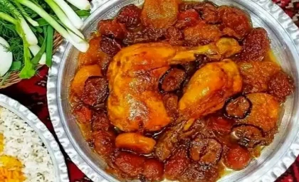 طرز تهیه مرغ ترش شمالی، خورش محبوب گیلان و مازندران / از سبزی معطر و رب انار تا گردو و آبغوره؛ ۲ روش اصیل و مرحله به مرحله برای یک غذای جاافتاده و خوشعطر