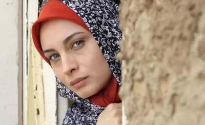 استایل شیک مریم کاویانی و حدیث میرامینی مورد توجه قرار گرفت / عکس تازه از مریم کاویانی و حدیث میرامینی؛ لحظه‌ای دوستانه از چهره‌های محبوب تلویزیون