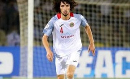 اخبار داغ نقل و انتقالات فوتبال ایران | مدافع سابق پرسپولیس راهی استقلال شد؛ سیدجلال حسینی در لیست آبی‌ها قرار گرفت / بازگشت کاپیتان سابق به لیگ؛ مدافع ۴۰ ساله با امضای قراردادی یک ساله، بعد از ۳ فصل دوری، دوباره به استقلال پیوست