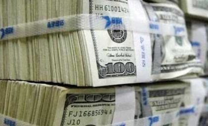 خبر فوری اقتصاد سلامت | تأمین ارز دارو در ۴ ماه نخست سال تقویت شد؛ تخصیص ۲.۵ میلیارد دلار برای واردات دارو و تجهیزات پزشکی / با تداوم ارز ۲۸۵۰۰، ۹۰ درصد داروهای ضروری با قیمت ثابت در دسترس بیماران قرار گرفت