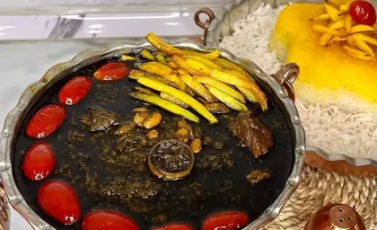 خورشت جعفری مجلسی | راز خوش عطر شدن خورشت جعفری با گوشت / ترکیب جعفری تازه و گوشت گوسفندی، طعمی بی نظیر در سفره پاییزی