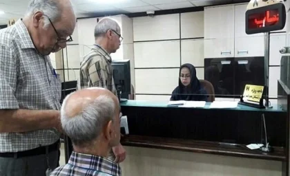 اخبار فوری رفاهی و معیشت | بازنشستگان دیگر وعده نمی خواهند؛ درخواست اجرای فوری متناسب سازی و پرداخت معوقات / رئیس کانون بازنشستگان تهران : فروش دارایی های سازمان برای پرداخت معوقات، تیشه زدن به ریشه درختی است که میوه می دهد / هشدار جدی : اگر این روند ادامه یابد، برای هر مرحله از پرداخت باید بخشی از سرمایه سازمان واگذار شود و در نهایت چیزی از دارایی هایی که باید پشتوانه بازنشستگان باشد، باقی نخواهد ماند