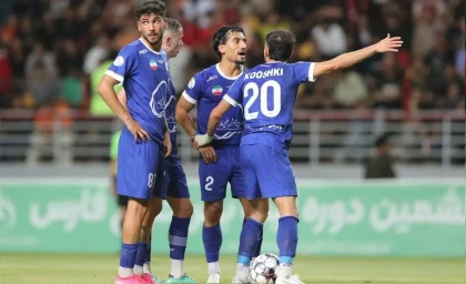 اخبار فوری استقلال | خبر خوش برای ساپینتو پیش از دربی ۱۰۷ ؛ صالح حردانی به دربی رسید / مصدومیت مدافع راست آبی‌ ها خطرناک نبود و او مجوز حضور در شهرآورد را دریافت کرد
