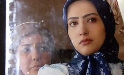 سمیرا حسینی در گذر سال‌ها چقدر تغییر کرده است؟ / تصاویر جوانی و عکس‌های جدید بازیگر «عقرب عاشق» کنار هم قرار گرفت / نگاهی به تغییر چهره و استایل این بازیگر